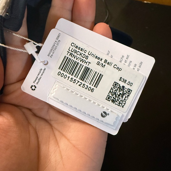 Lululemon Classic Navy Blue and White Cap - Picture 2 of 2